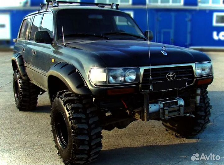 Силовые расширители арок на Toyota Land Cruiser 80