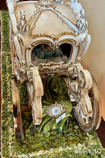 Очень большая карета.93 см. Capodimonte