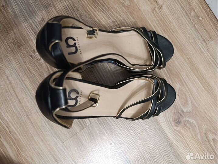 Босоножки женские