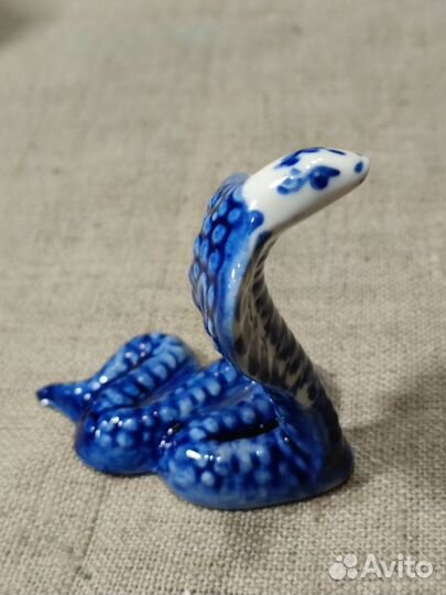 Статуэтка фарфор гжель
