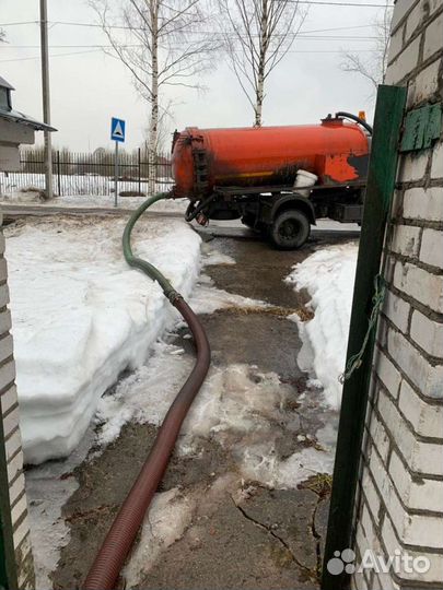 Услуги ассенизаторской машины, откачка септиков, в