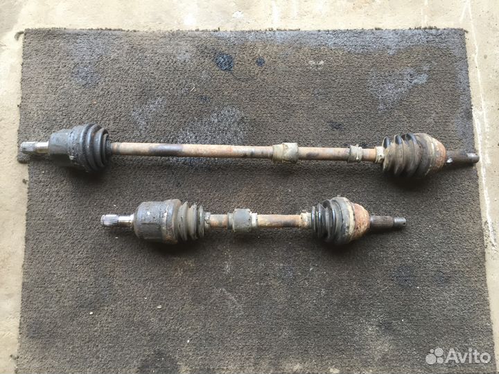 Полуось передняя левая для Mitsubishi Galant (E5)