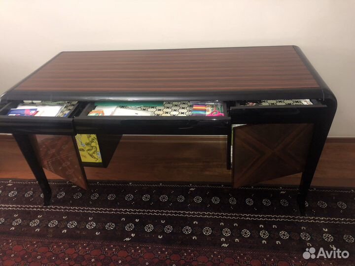 Письменный стол