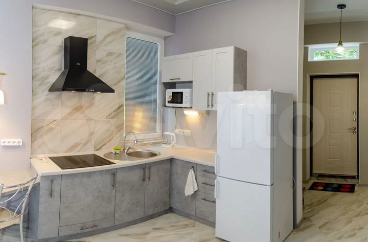 2-к. квартира, 98 м², 1/4 эт.