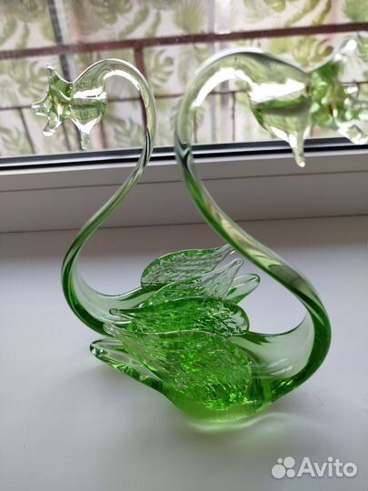 Фигурка Лебедь цветное стекло винтаж СССР