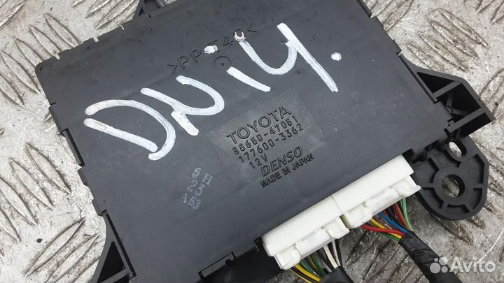 Блок комфорта Toyota Prius