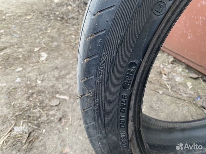 Vredestein Ultrac Cento 215/45 R19 93Y