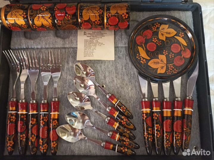 Столовый набор хохлома