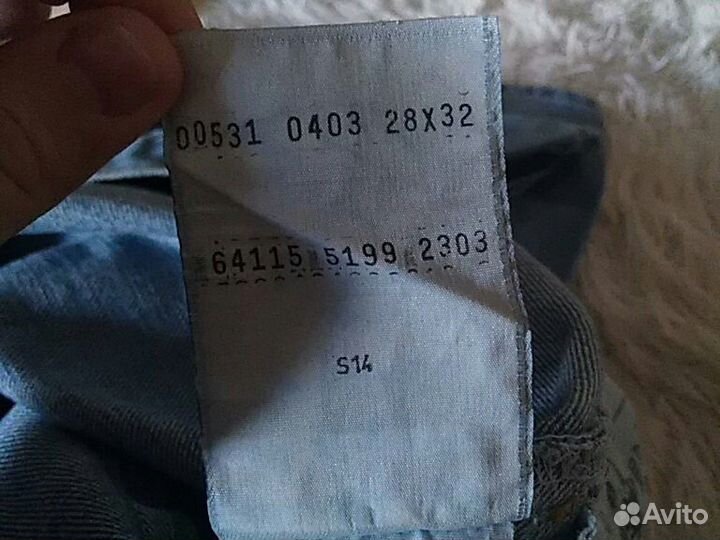 Джинсы Levis