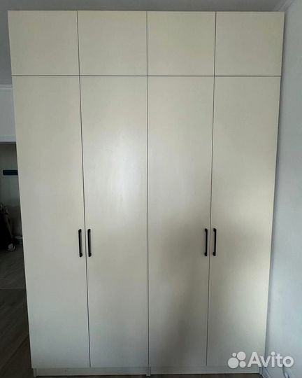 Современный шкаф