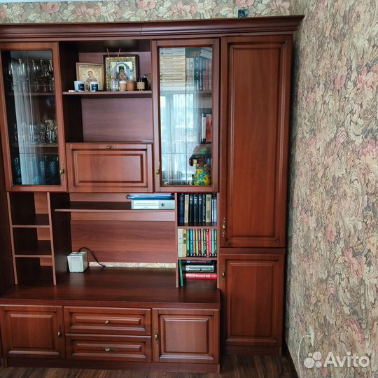 Стенка в гостиную бу