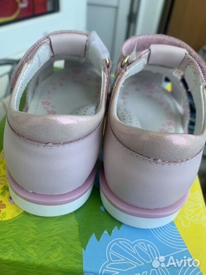 Сандалии босоножки новые Капика р.24