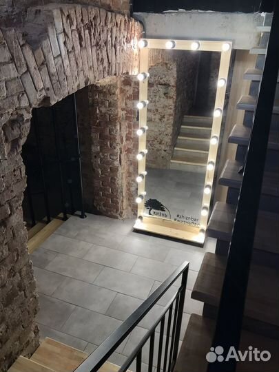 Зеркало с лампочками бу