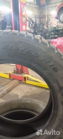 Pirelli Ice Zero 215/65 R16 94Y