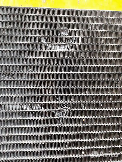 Радиатор кондиционера Audi Q7