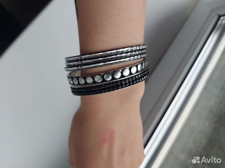 Металлический браслет