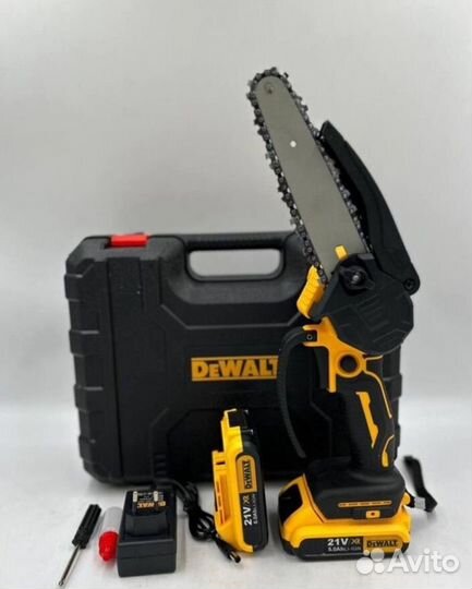 Цепная пила сучкорез Dewalt аккумуляторная