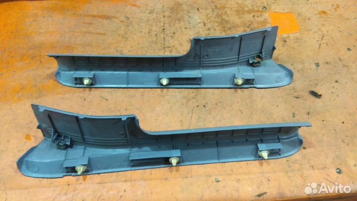 Накладка порога Nissan Gloria HY34