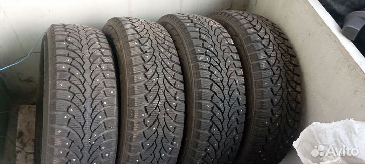 Pirelli Formula Ice 205/65 R16 99T