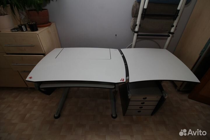 Компьютерный стол Moll Tyro Compact, стул, тумба