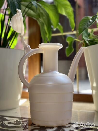 Кувшин для воды, кумган пластмассовый