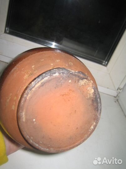 Старинный глиняный кувшин, ручная работа