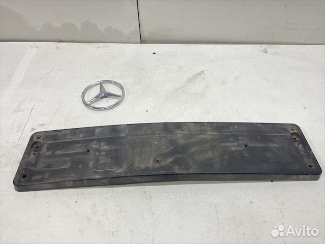 Рамка номерного знака Мерседес w204 C