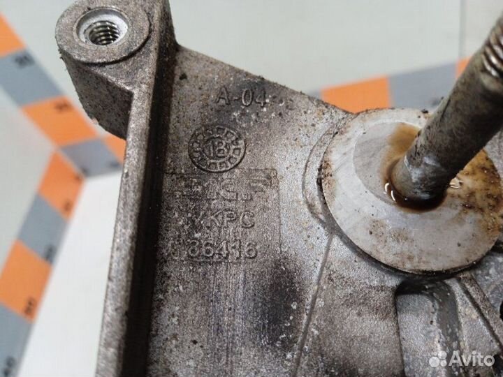 Помпа Renault Fluence 1.6 2012