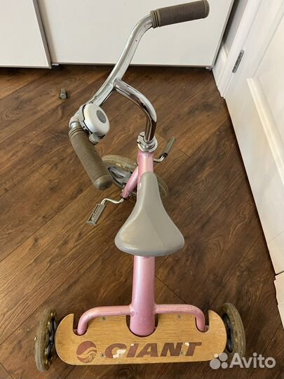 Трехколесный велосипед Giant