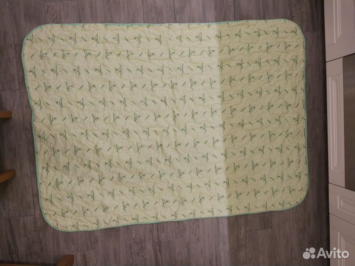 Подушка с наволочкой, пододеяльник, одеяла детские