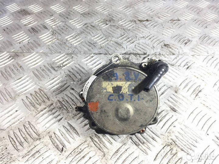 Вакуумный насос Opel Vectra C рест. 2006 55187760