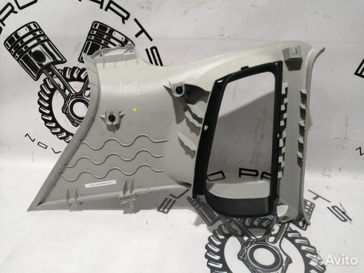 Обшивка стойки задняя правая Volkswagen Tiguan 20