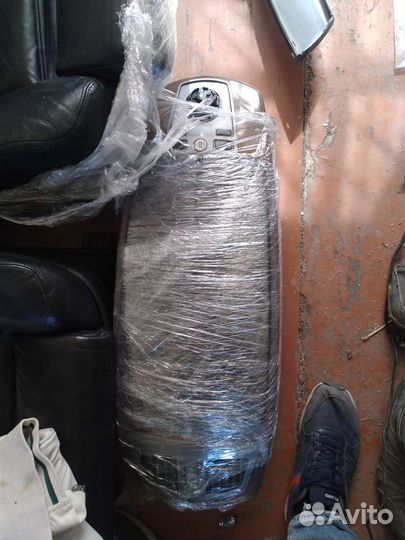 Кожаные передние сиденья