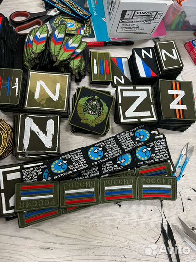 Шевроны, нашивки, патчи готовые V, пуля и другие