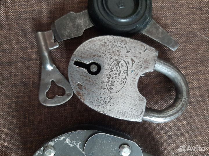 Замки старинные.отвертки.одним лотом
