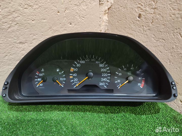 Приборная панель Mercedes w210