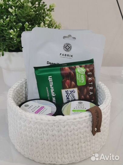 Корзина вязаная