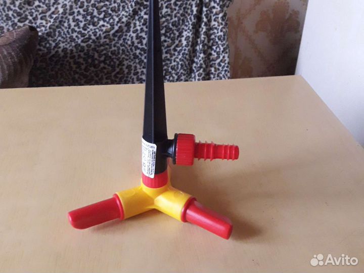 Разбрызгиватель для полива