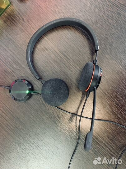 Гарнитура jabra Evolve (наушники с микрофоном)