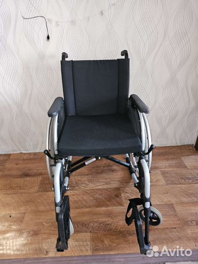 Инвалидная коляска складная