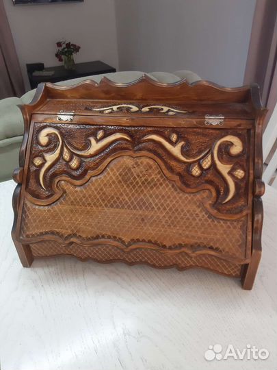 Хлебница деревянная