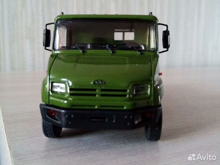 Зил-5301 Бычок (1:43)