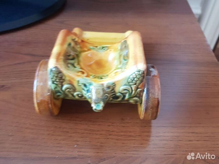 Фарфоровая статуэтка