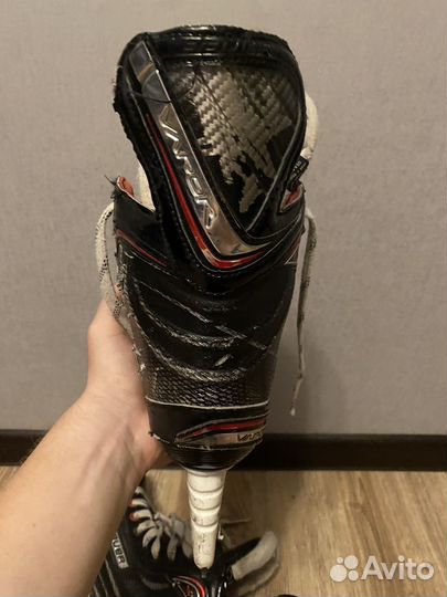 Хоккейные коньки bauer vapor x700