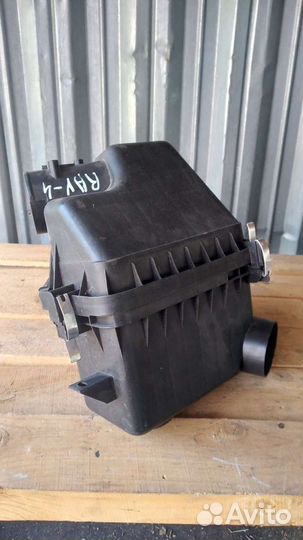 Корпус воздушного фильтра Toyota RAV-4