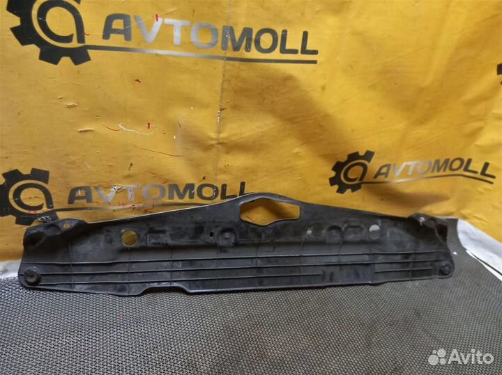 Дефлектор радиатора toyota corolla ZZE120