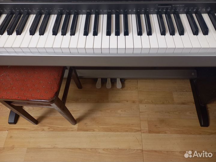 Продаю электронное пианино
