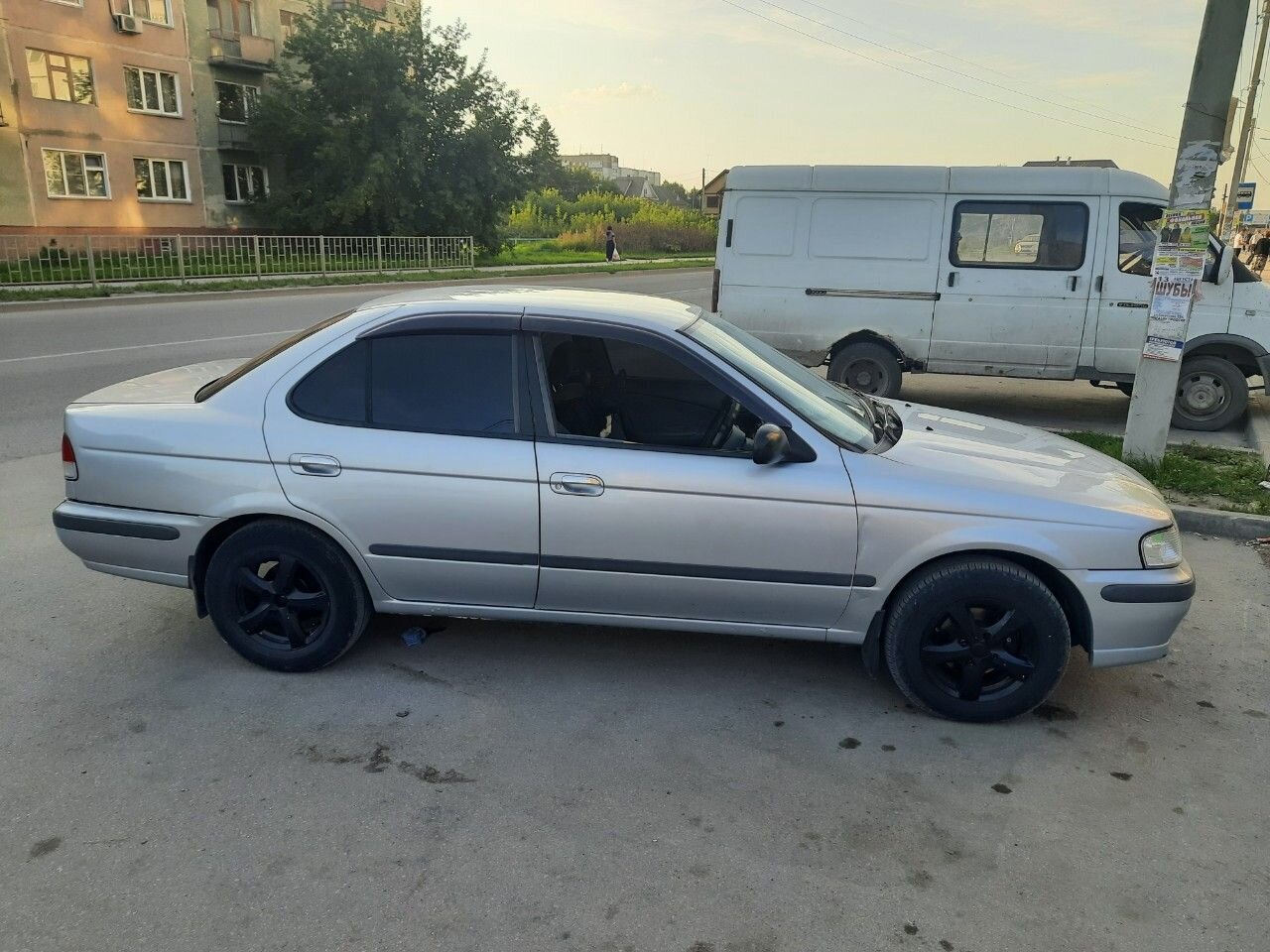 Nissan Sunny: фото владельца