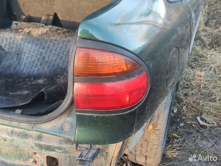 Капот Рено лагуна