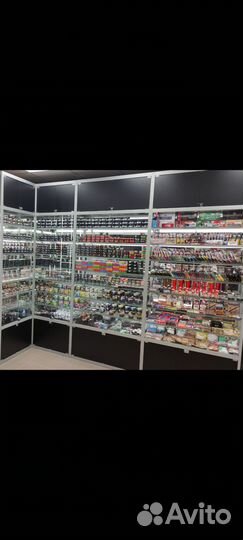 Ночной продавец-кассир в табачный магазин